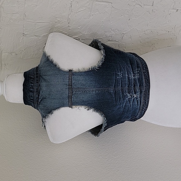 Candie’s Britney Spears Cropped Jean Vest Blue Distressed Denim Button Down Y2K - Picture 5 of 15